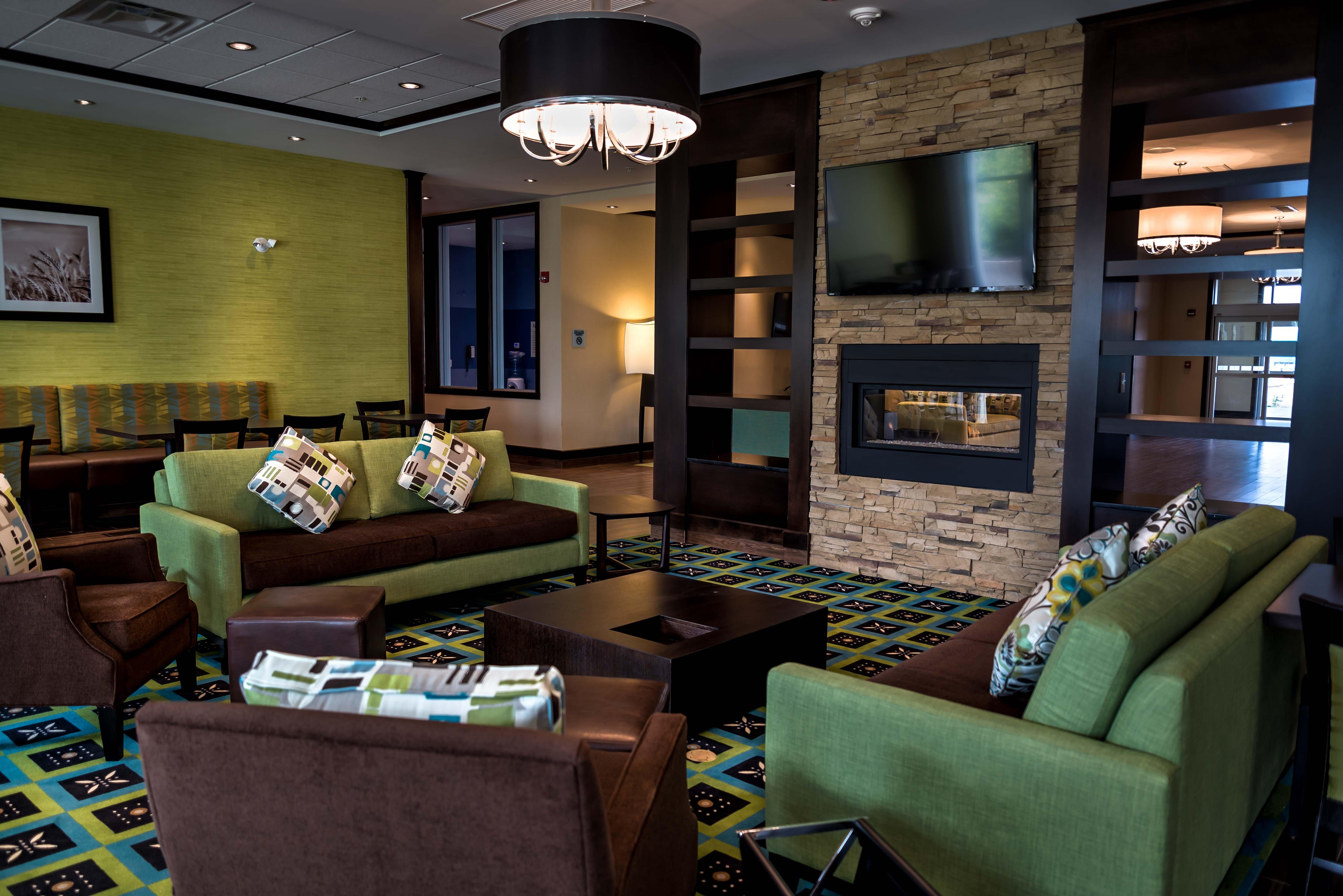 Holiday Inn Express & Suites Spruce Grove - Stony Plain By Ihg Eksteriør billede